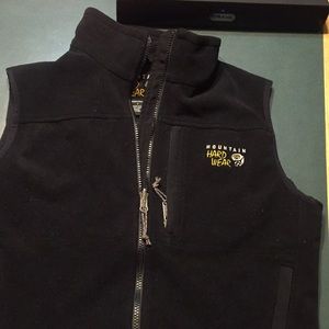 Women’s mountain hard wear vest size 8.